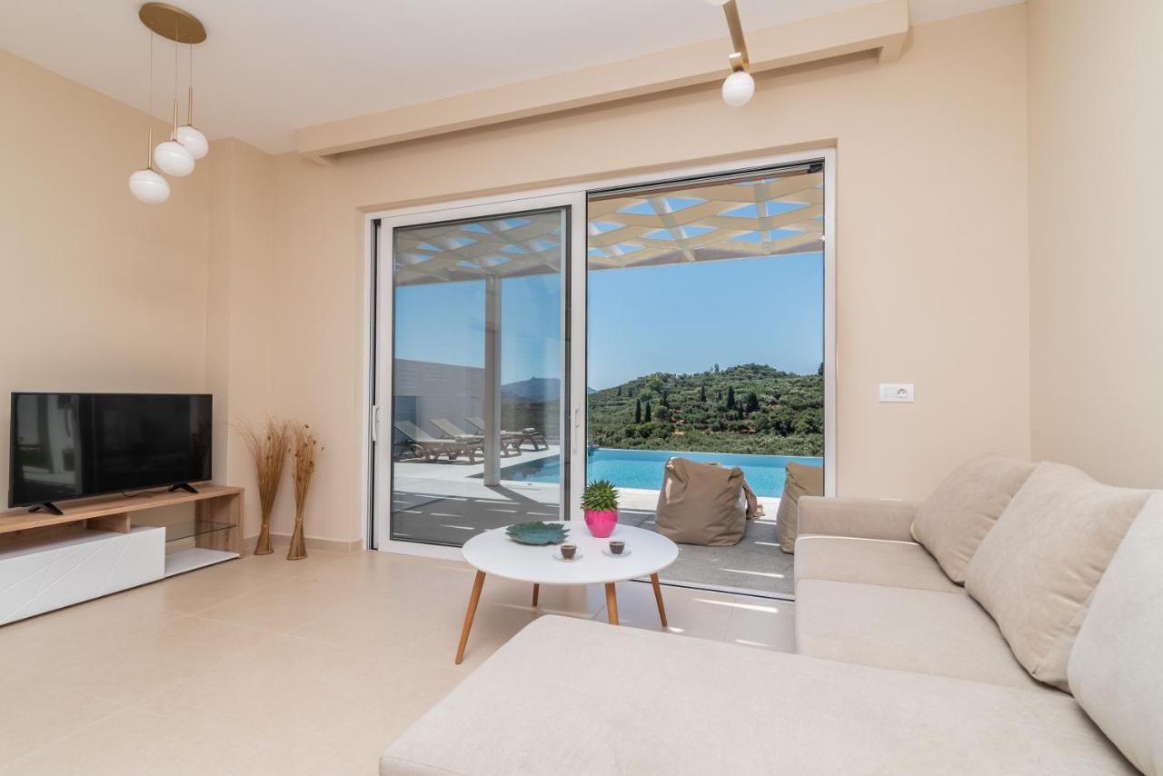 Spartakos Luxury Villa 2 Koukounaria Exterior photo